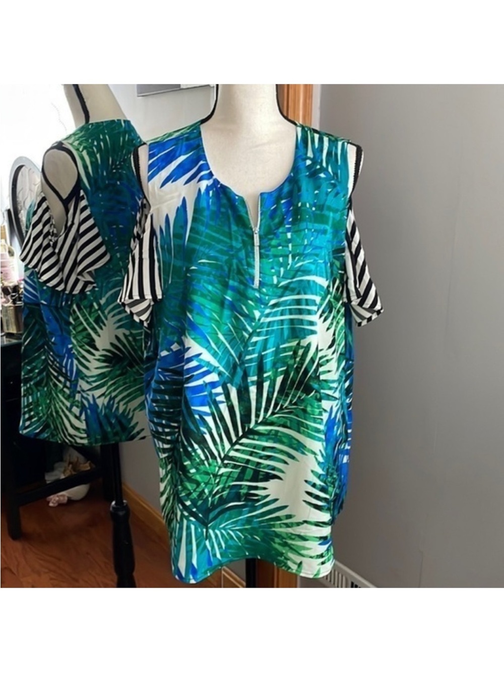 Bundle of 4 size 1x blouses - Picture 10 of 13